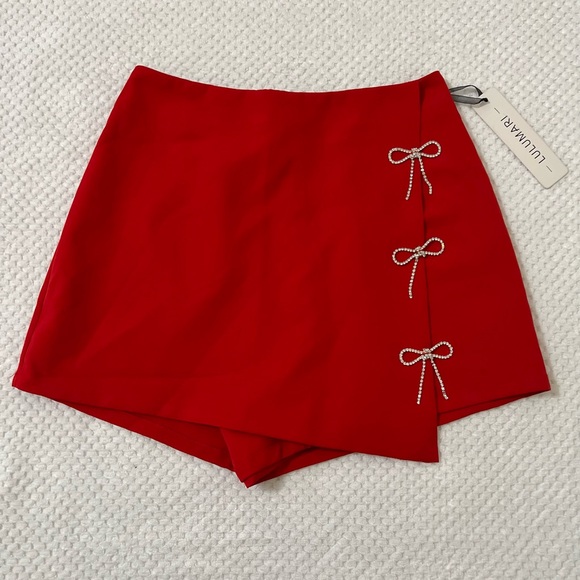 NWT Lulumari Red Crystal Bows Mini Skort - Size S - Picture 2 of 9